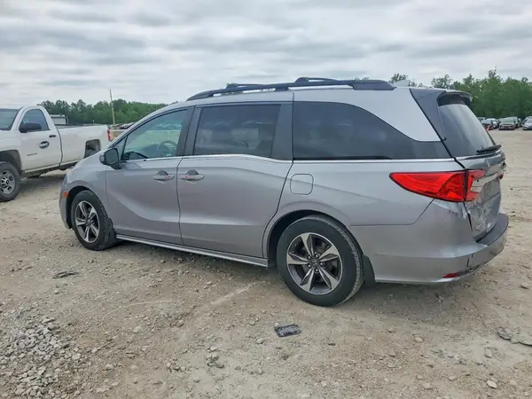 5FNRL6H80JB065025 2018 HONDA ODYSSEY - Image 2