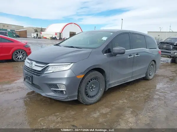 5FNRL6H80JB503039 2018 HONDA ODYSSEY - Image 2