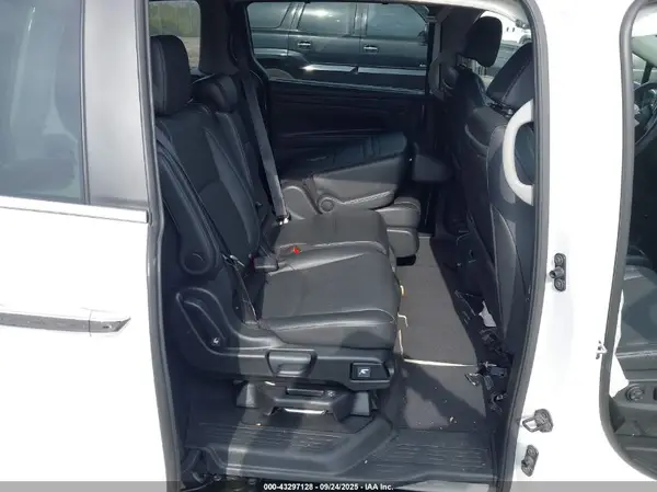 5FNRL6H80PB004704 2023 HONDA ODYSSEY - Image 8