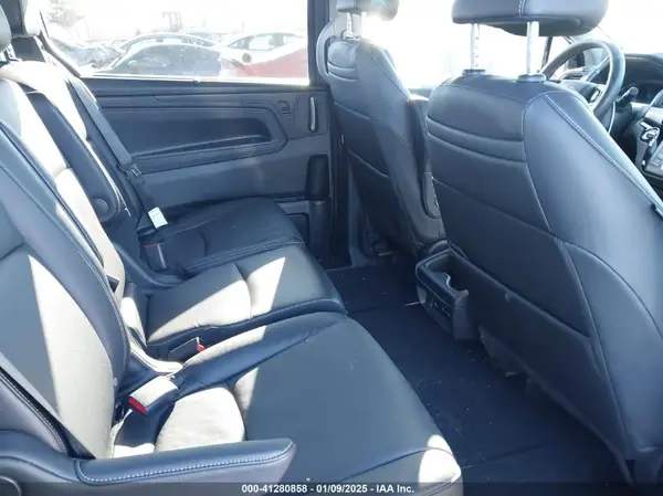 5FNRL6H80PB005769 2023 HONDA ODYSSEY - Image 8