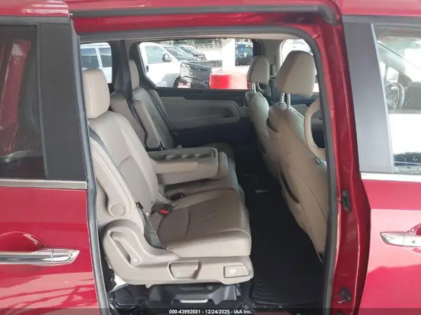 5FNRL6H80PB048055 2023 HONDA ODYSSEY - Image 8