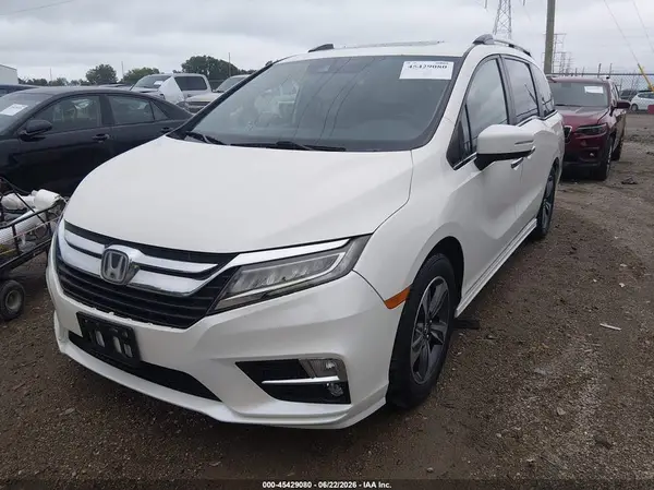 5FNRL6H81JB001012 2018 HONDA ODYSSEY - Image 2