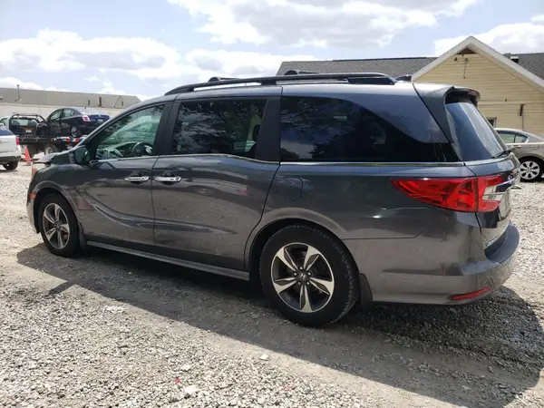 5FNRL6H81JB010003 2018 HONDA ODYSSEY - Image 2
