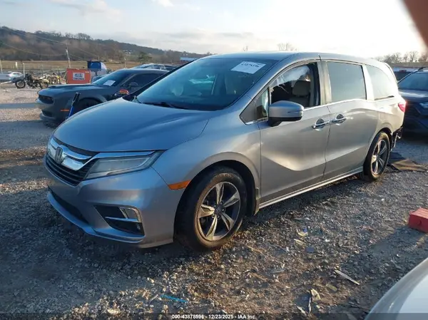 5FNRL6H81JB020403 2018 HONDA ODYSSEY - Image 2