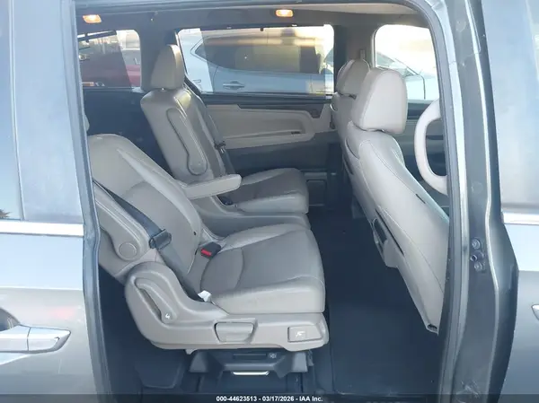 5FNRL6H81JB037444 2018 HONDA ODYSSEY - Image 8