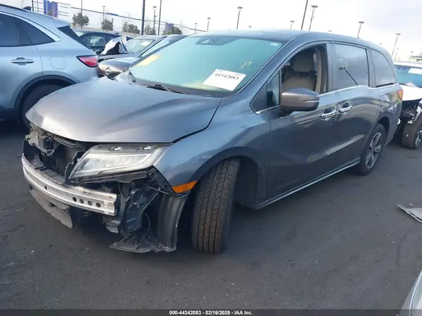 5FNRL6H81JB038397 2018 HONDA ODYSSEY - Image 2