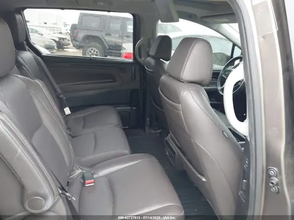 5FNRL6H81NB052094 2022 HONDA ODYSSEY - Image 8