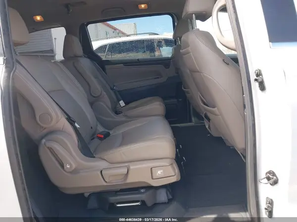 5FNRL6H81NB052807 2022 HONDA ODYSSEY - Image 8