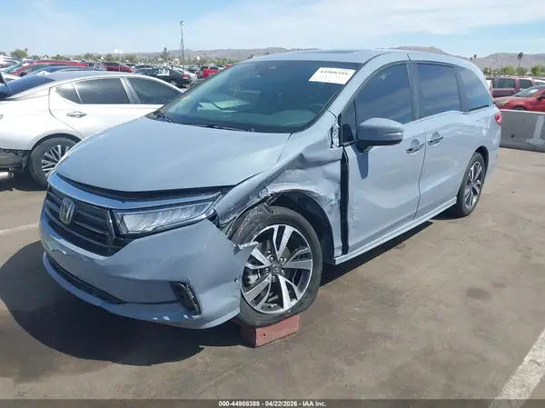5FNRL6H81RB070696 2024 HONDA ODYSSEY - Image 2