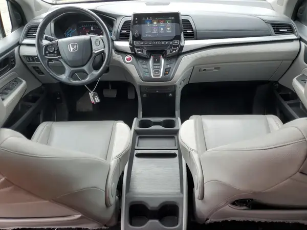 5FNRL6H82JB001553 2018 HONDA ODYSSEY - Image 8