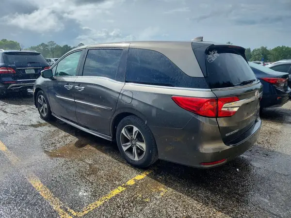 5FNRL6H82JB004114 2018 HONDA ODYSSEY - Image 2