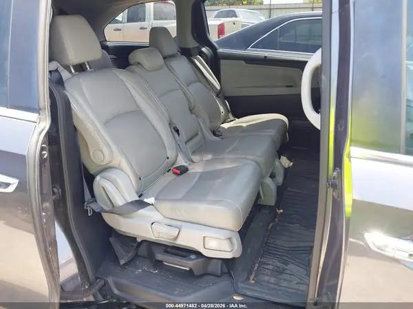 5FNRL6H82JB012276 2018 HONDA ODYSSEY - Image 8