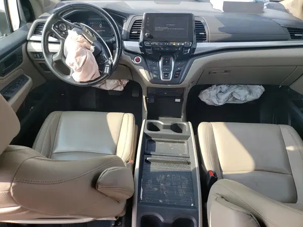 5FNRL6H82JB027084 2018 HONDA ODYSSEY - Image 8