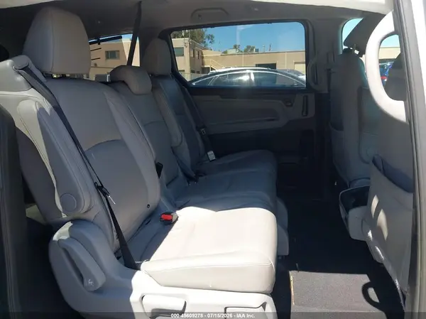 5FNRL6H82JB042507 2018 HONDA ODYSSEY - Image 8