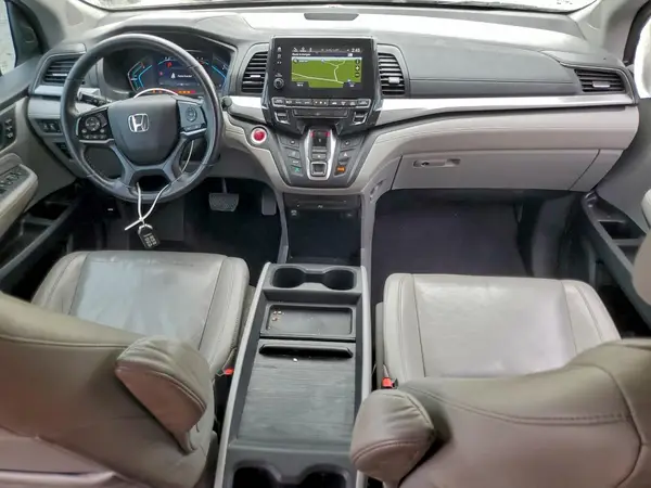 5FNRL6H82JB066323 2018 HONDA ODYSSEY - Image 8