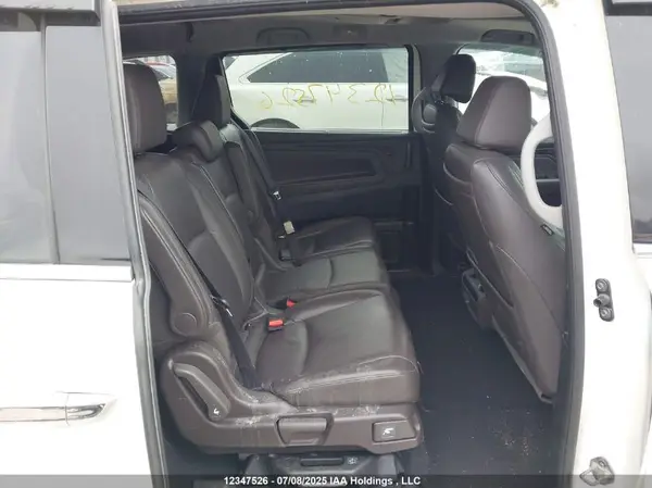 5FNRL6H82JB502944 2018 HONDA ODYSSEY - Image 8
