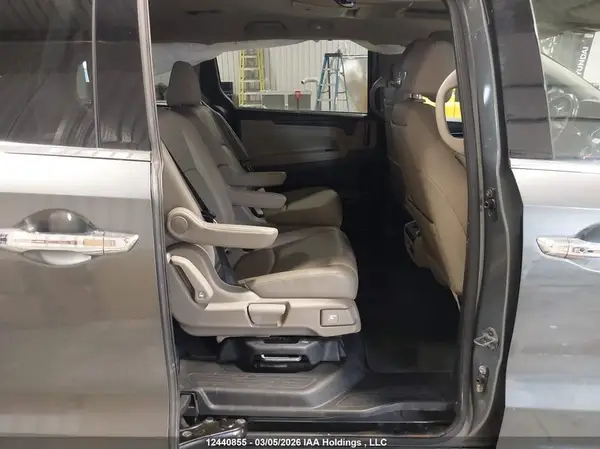 5FNRL6H82JB505066 2018 HONDA ODYSSEY - Image 8