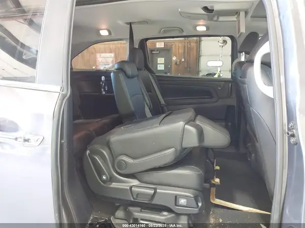 5FNRL6H82PB017969 2023 HONDA ODYSSEY - Image 8
