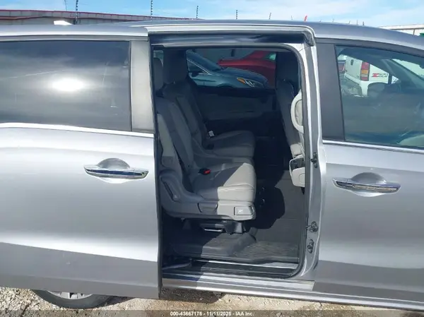 5FNRL6H82PB071210 2023 HONDA ODYSSEY - Image 8