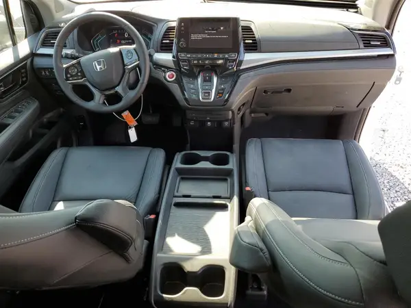 5FNRL6H82RB033575 2024 HONDA ODYSSEY - Image 8