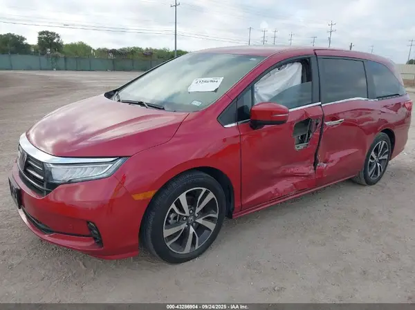 5FNRL6H82RB040056 2024 HONDA ODYSSEY - Image 2