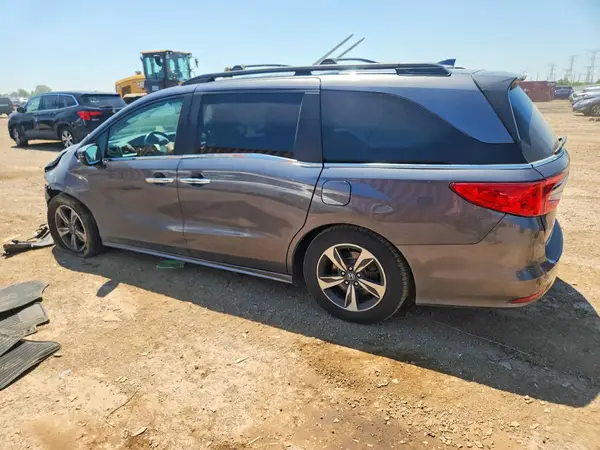 5FNRL6H83JB021942 2018 HONDA ODYSSEY - Image 2