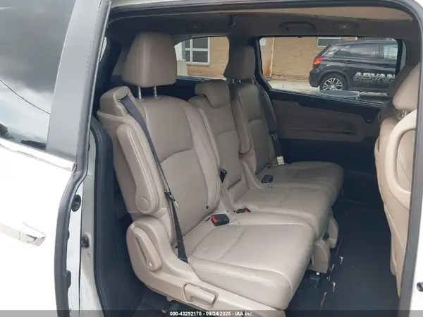 5FNRL6H83JB034562 2018 HONDA ODYSSEY - Image 8