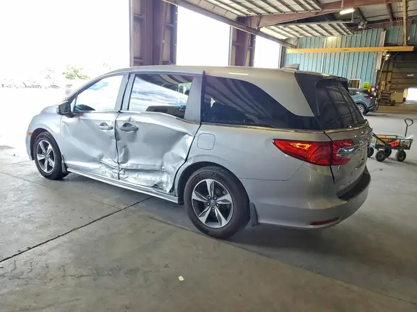 5FNRL6H83JB049658 2018 HONDA ODYSSEY - Image 2