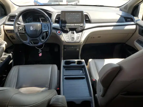 5FNRL6H83JB062670 2018 HONDA ODYSSEY - Image 8