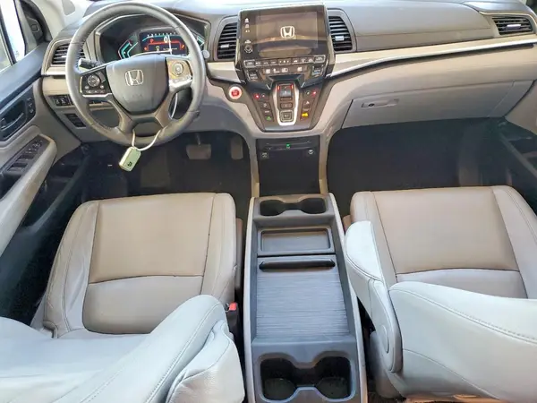 5FNRL6H83JB072860 2018 HONDA ODYSSEY - Image 8