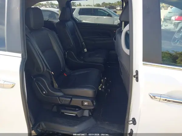 5FNRL6H83RB028370 2024 HONDA ODYSSEY - Image 8