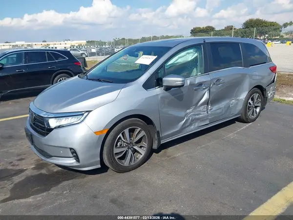 5FNRL6H83RB042673 2024 HONDA ODYSSEY - Image 2