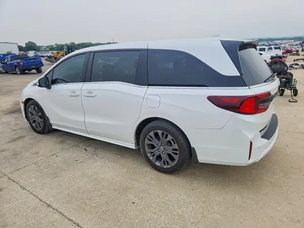 5FNRL6H83SB066669 2025 HONDA ODYSSEY - Image 2