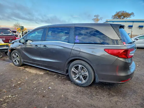 5FNRL6H84JB005622 2018 HONDA ODYSSEY - Image 2