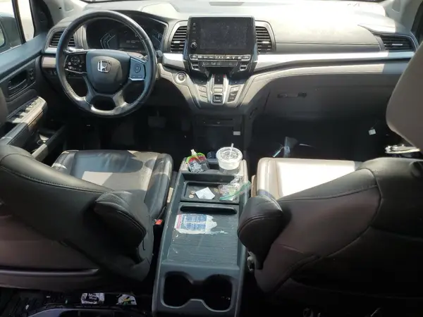 5FNRL6H84JB005944 2018 HONDA ODYSSEY - Image 8
