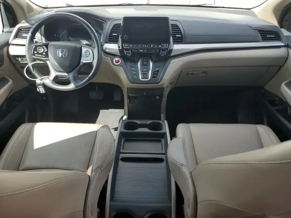 5FNRL6H84JB027118 2018 HONDA ODYSSEY - Image 8