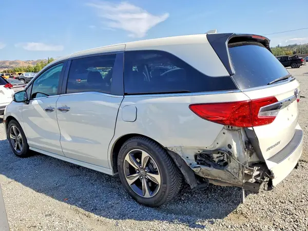 5FNRL6H84JB028074 2018 HONDA ODYSSEY - Image 2