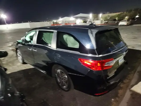 5FNRL6H84JB028608 2018 HONDA ODYSSEY - Image 2