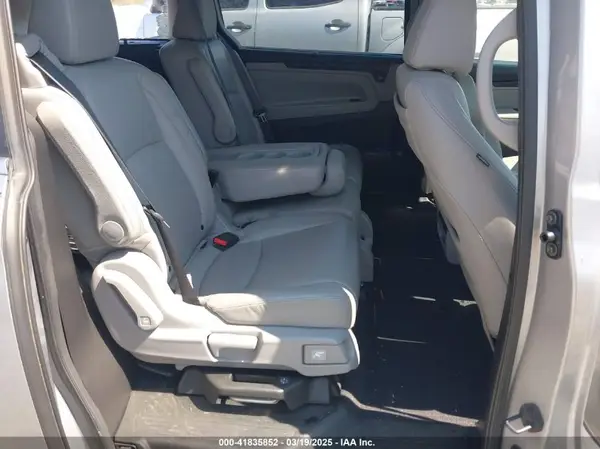 5FNRL6H84JB070387 2018 HONDA ODYSSEY - Image 8