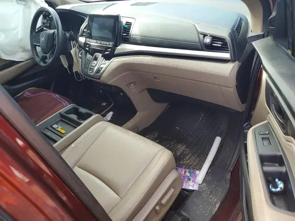 5FNRL6H84JB076870 2018 HONDA ODYSSEY - Image 8