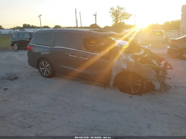 5FNRL6H84PB053582 2023 HONDA ODYSSEY - Image 1