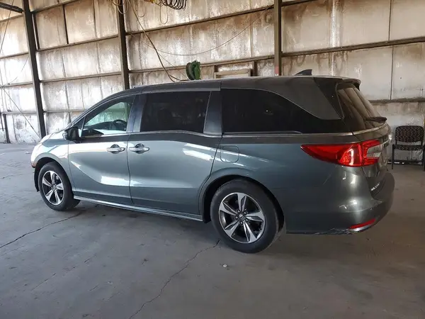 5FNRL6H85JB004849 2018 HONDA ODYSSEY - Image 2