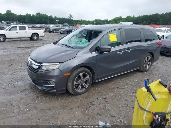 5FNRL6H85JB010019 2018 HONDA ODYSSEY - Image 2