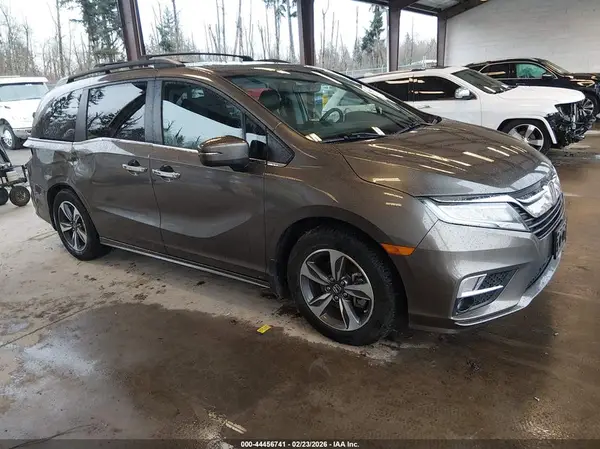 5FNRL6H85JB010540 2018 HONDA ODYSSEY - Image 1