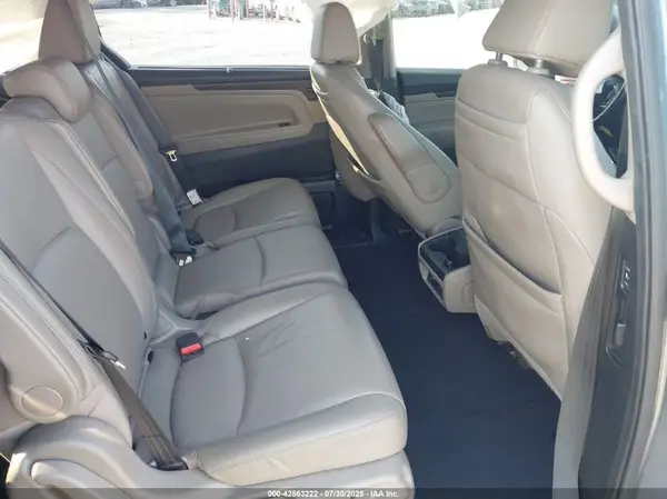 5FNRL6H85JB033963 2018 HONDA ODYSSEY - Image 8