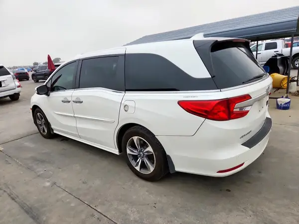 5FNRL6H85JB048995 2018 HONDA ODYSSEY - Image 2