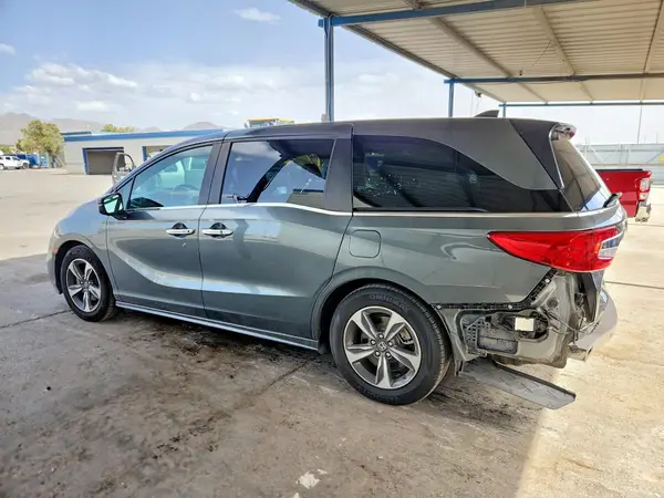 5FNRL6H85JB055476 2018 HONDA ODYSSEY - Image 2