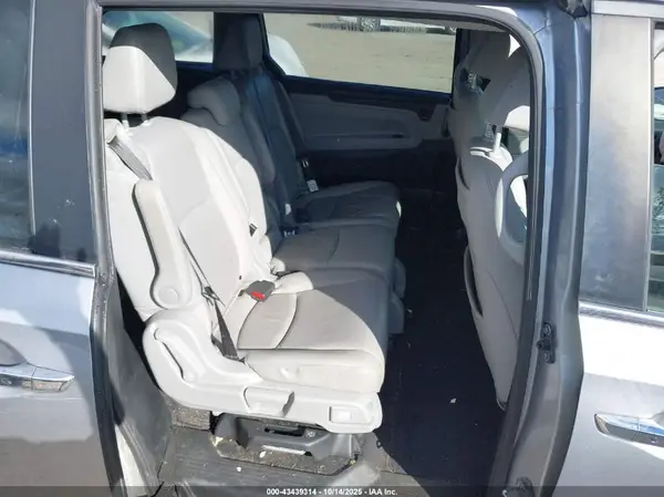5FNRL6H85MB042750 2021 HONDA ODYSSEY - Image 8