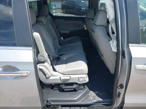 5FNRL6H85NB005344 2022 HONDA ODYSSEY - Image 8