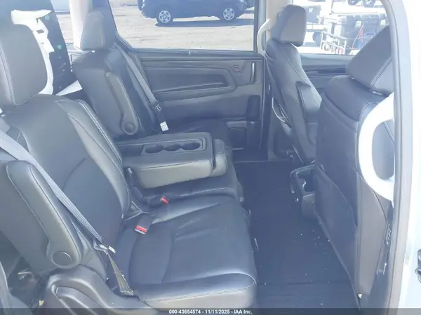 5FNRL6H85PB068348 2023 HONDA ODYSSEY - Image 8